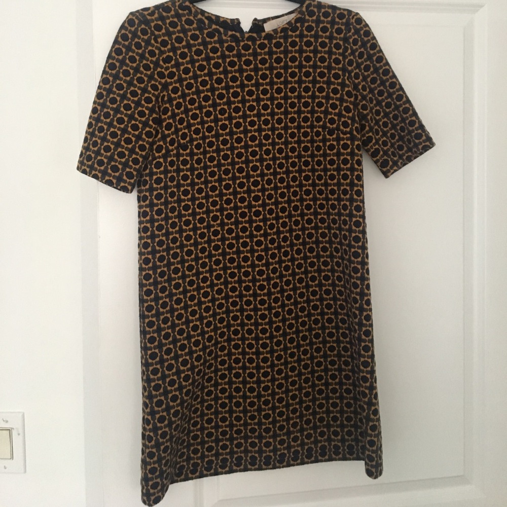 Loft mini/mid leg dress. Geometric pattern
